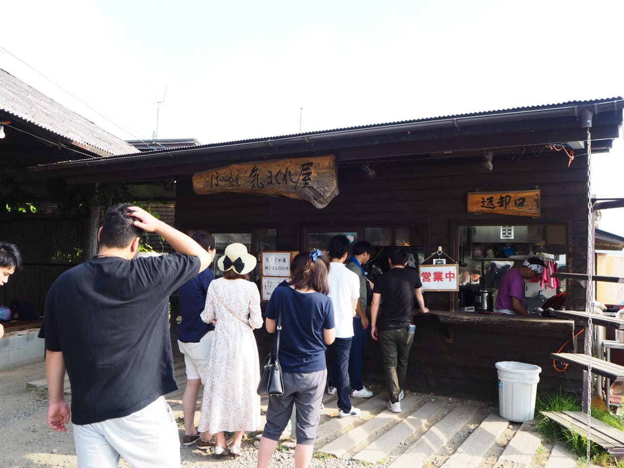 ほったらかし温泉の朝ごはんの待ち列